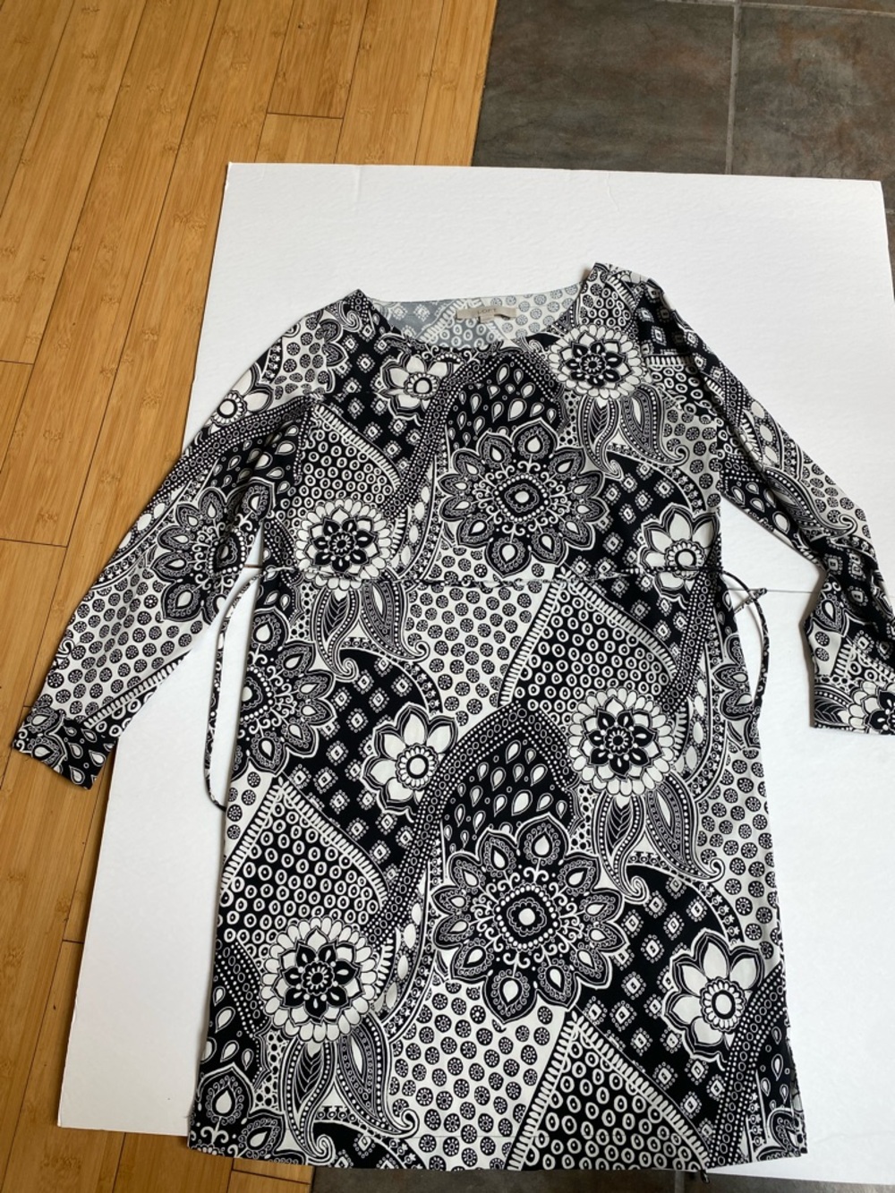 LOFT Black & White Patchwork Floral Shift Top
